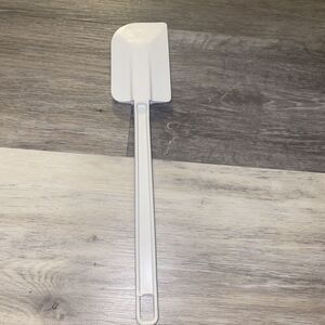 Rubbermaid Commercial 1931 Spatula  Spoon Scraper Cold Baking Icing 9.5”